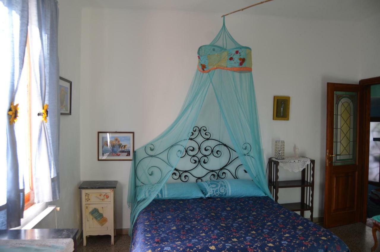La Castellana Una Finestra Sul Mare- Air Conditioned Леричи Экстерьер фото